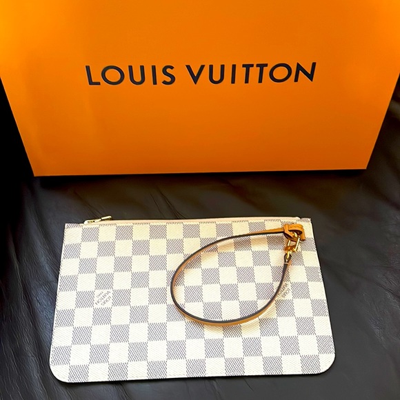 Louis Vuitton Damier Azur Neverfull MM Pochette - Picture 5 of 12